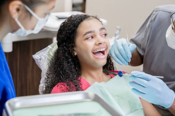 Best Dentist Open on Weekends  in Desert View Highlands, CA